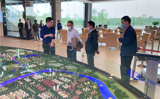 旅投集团党委委员、董事郑贵林一行赴天府橄榄公司进行安全环保专项检查