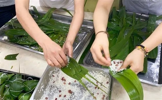 旅投创新浓情端午 “粽”享欢乐